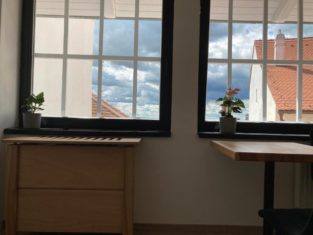 Nespecifikovaný výhled na hory nebo výhled na hory při pohledu z hotelu