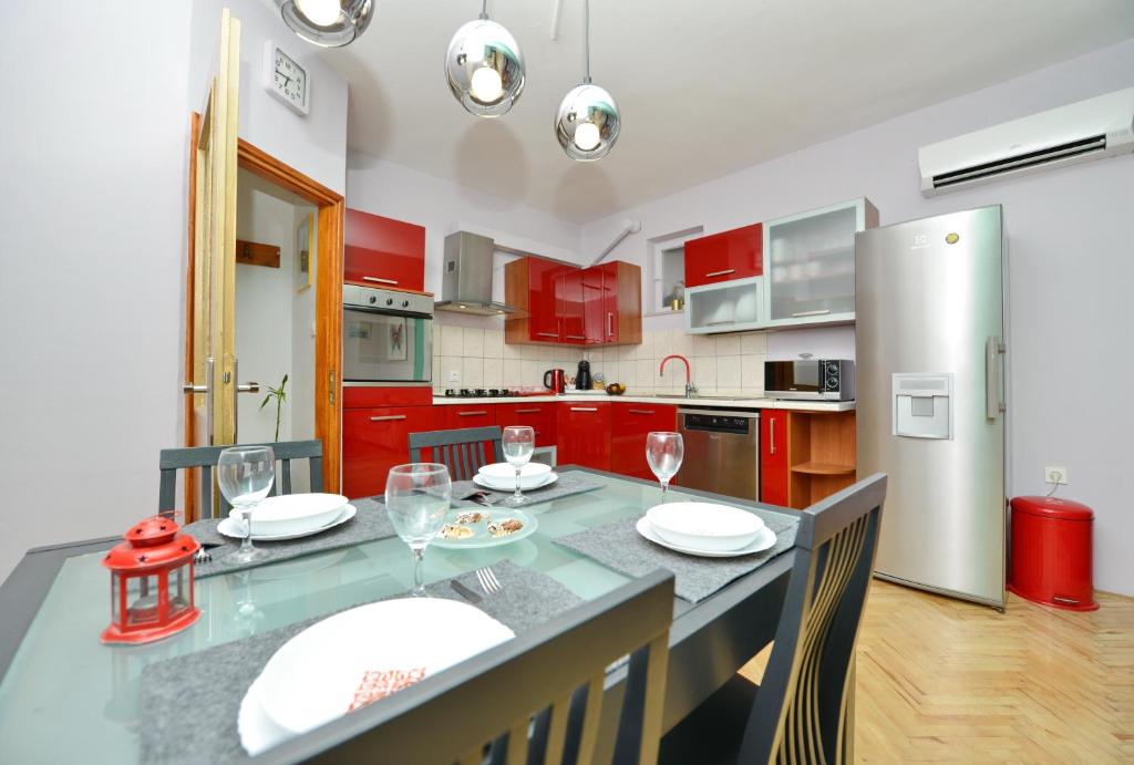 Kuchyňa alebo kuchynka v ubytovaní Zadar Apartman Kristijan