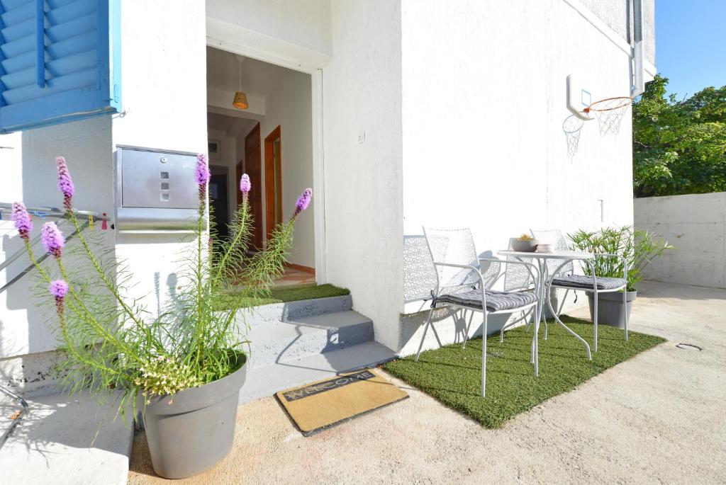 Vonkajšia záhrada v ubytovaní Zadar Apartman Kristijan
