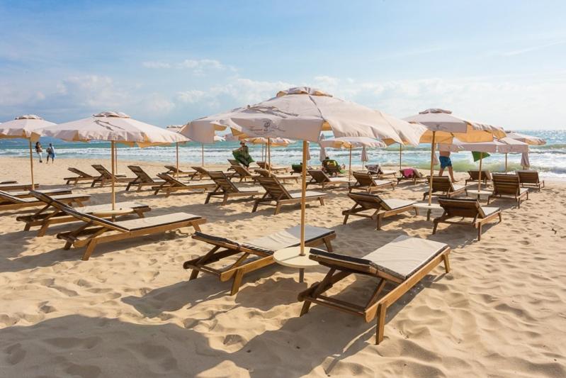 A beach at or near a szállodákat