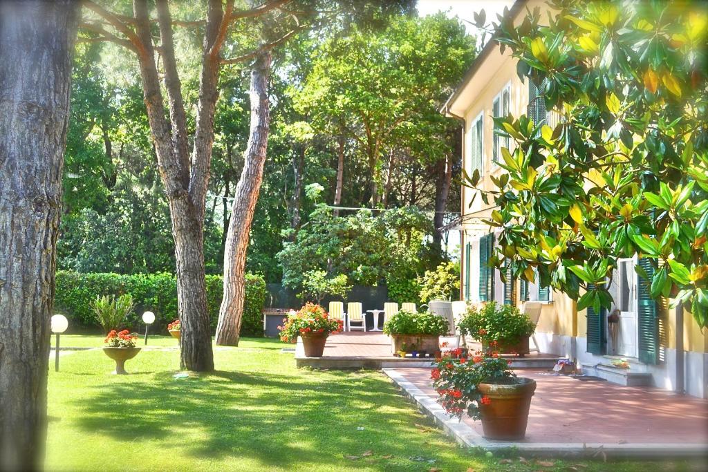Zahrada ubytování Hotel Villa Fiorisella