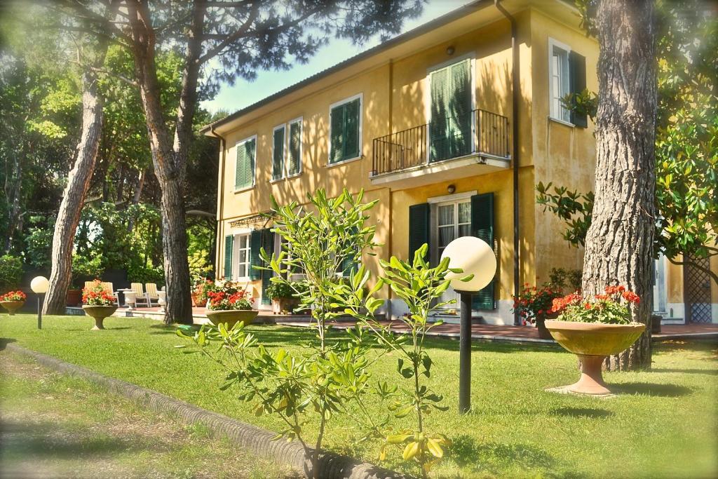 Zahrada ubytování Hotel Villa Fiorisella