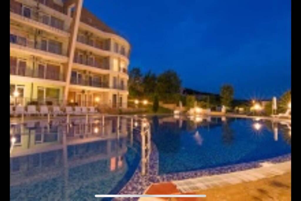 Sunset Complex