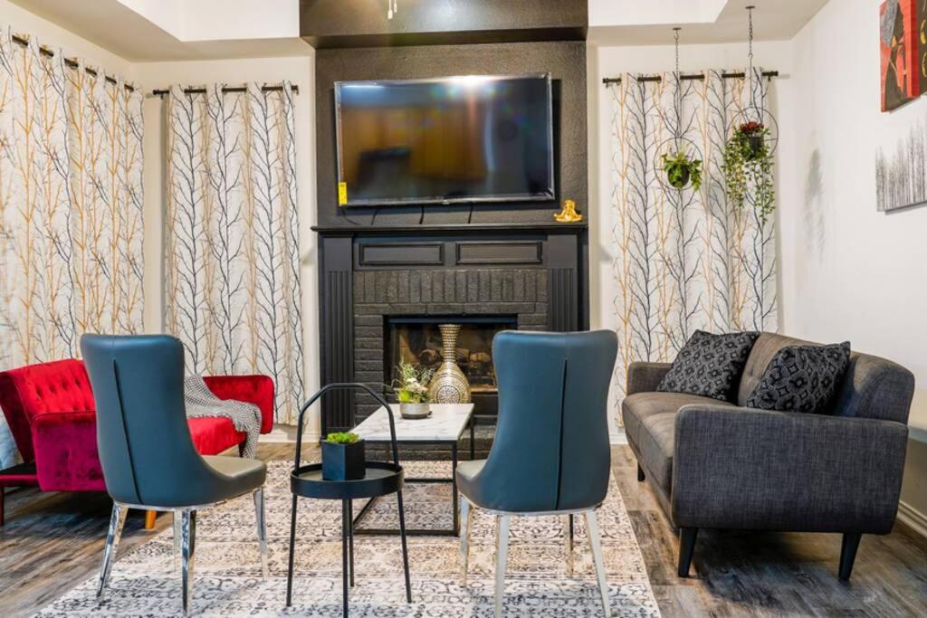Remodeled luxury with Proximity - Villa