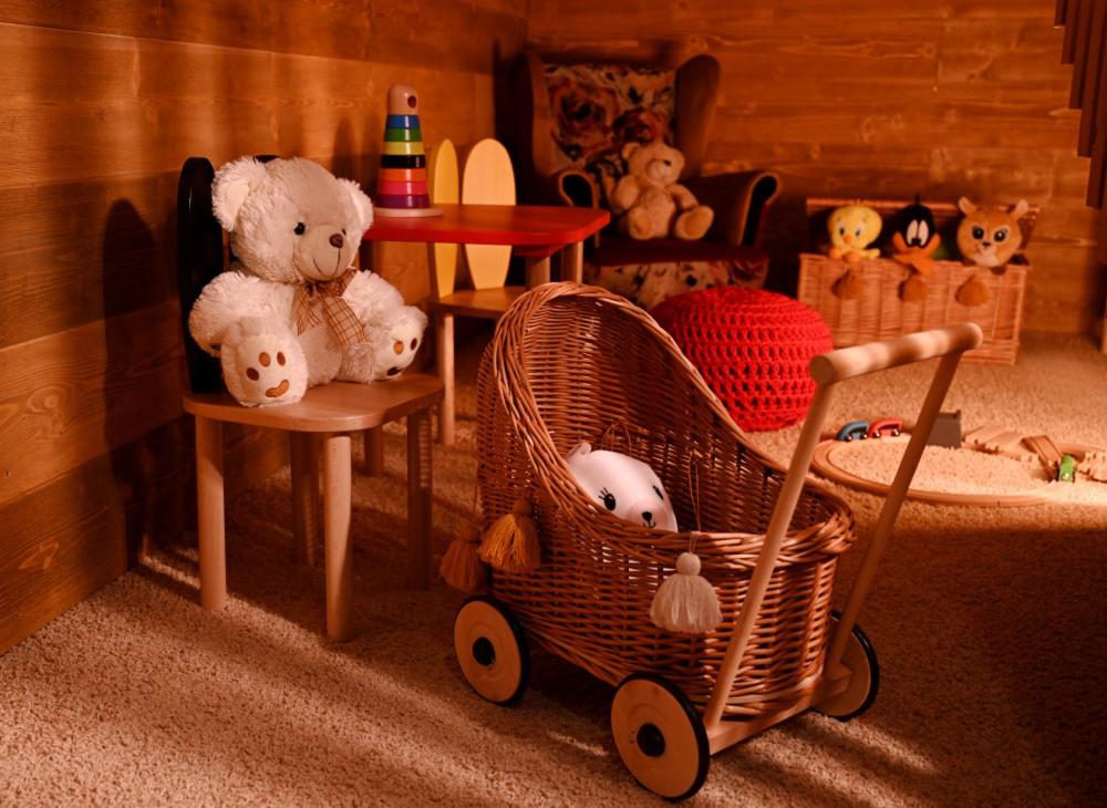 Zdjęcie z galerii obiektu Apartamenty u Harrego BOUTIQUE SPA z klimatyzacja, balkon, sauna, tężnia parking w Kudowie Zdroju