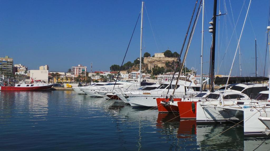 Immaculate and modern 1 bedroomed apartment, Denia – Updated ...