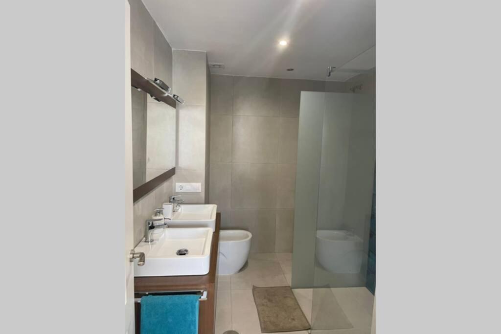 Kúpeľňa v ubytovaní Apartamento en Playa Real, en 1ª línea de playa