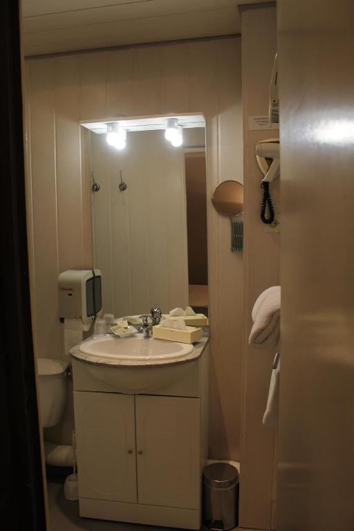 Hotel Les Alpes - Single Room