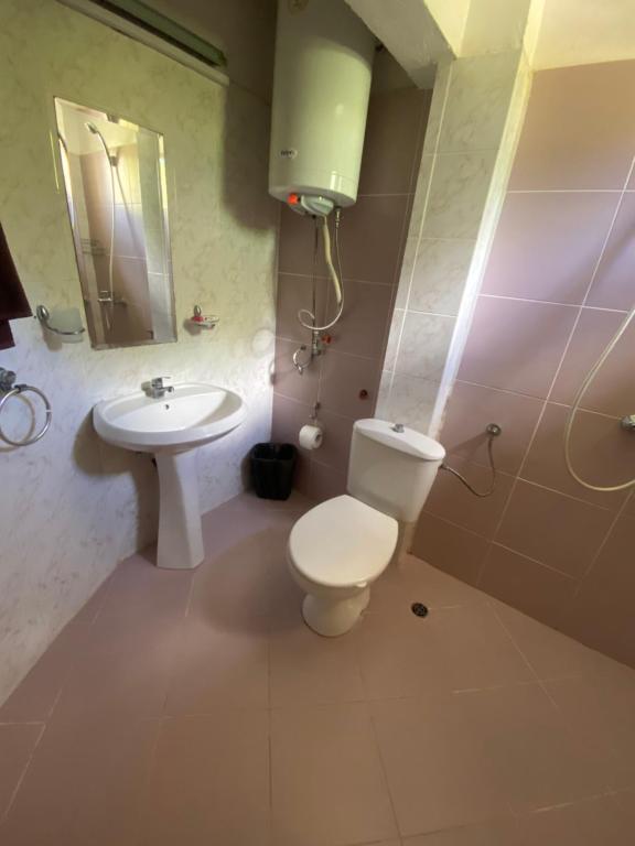 Koupelna v ubytování Family Hotel Rai-Only Adults