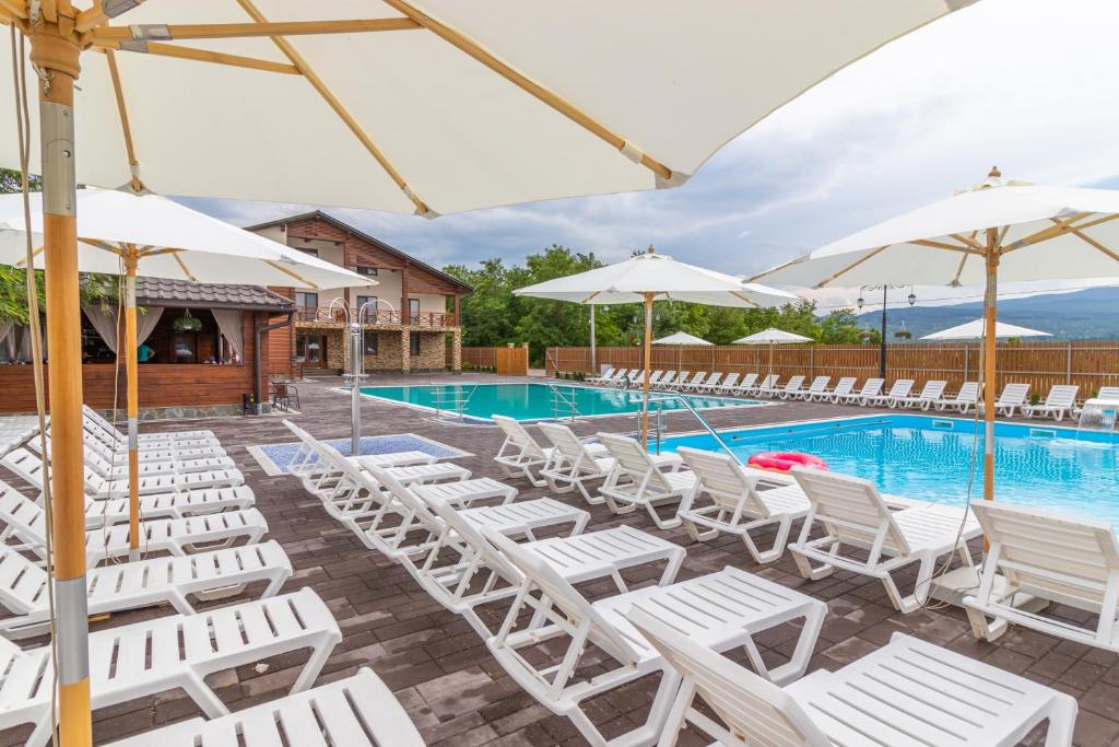 Bazén v ubytování Sofion hotel&resort nebo v jeho okolí