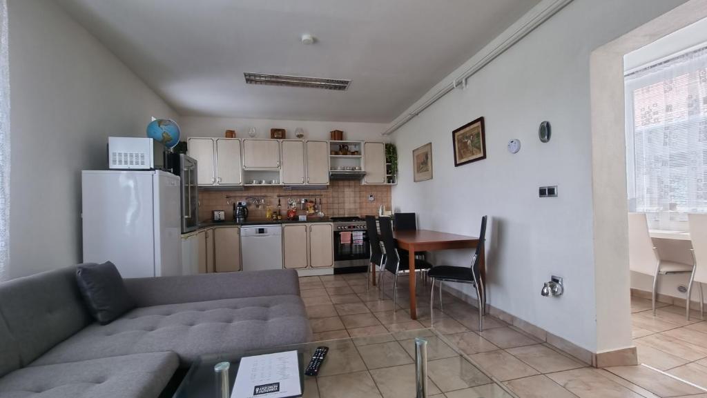 Kuchyň nebo kuchyňský kout v ubytování Apartmán Modré z nebe