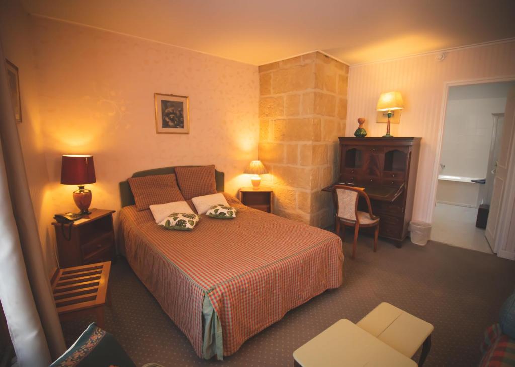 Hôtel De La Banniere De France - Habitación Doble