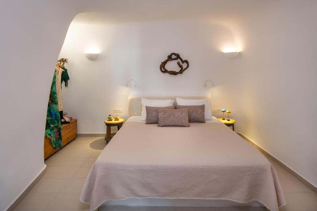 Postel nebo postele na pokoji v ubytování Aegean Mist Luxury Suites