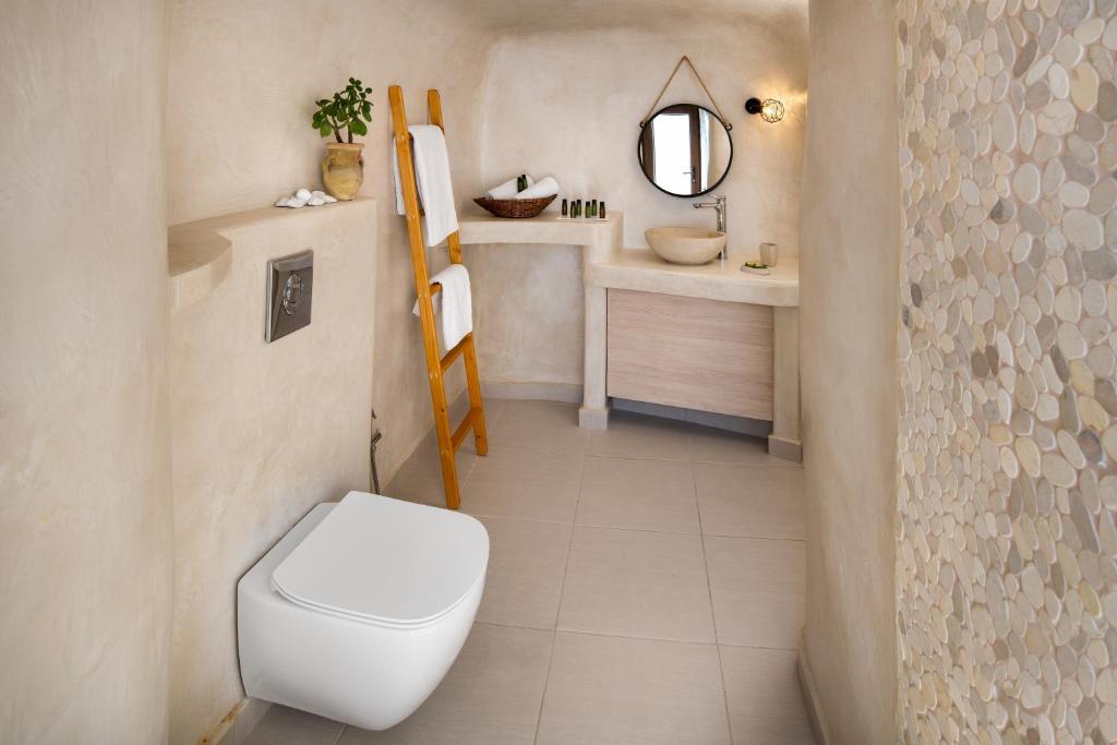 Koupelna v ubytování Aegean Mist Luxury Suites