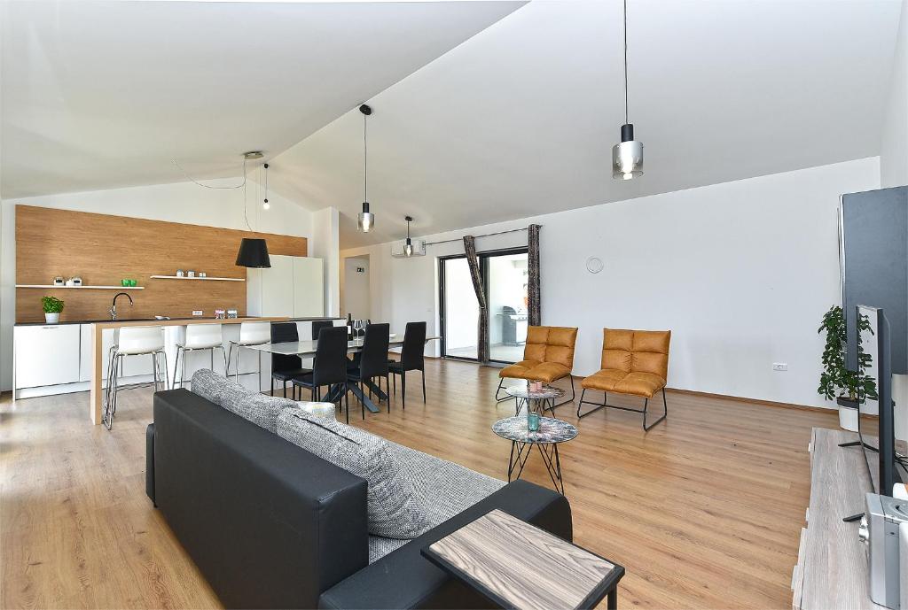Kuchyň nebo kuchyňský kout v ubytování Villa Tamara 2044