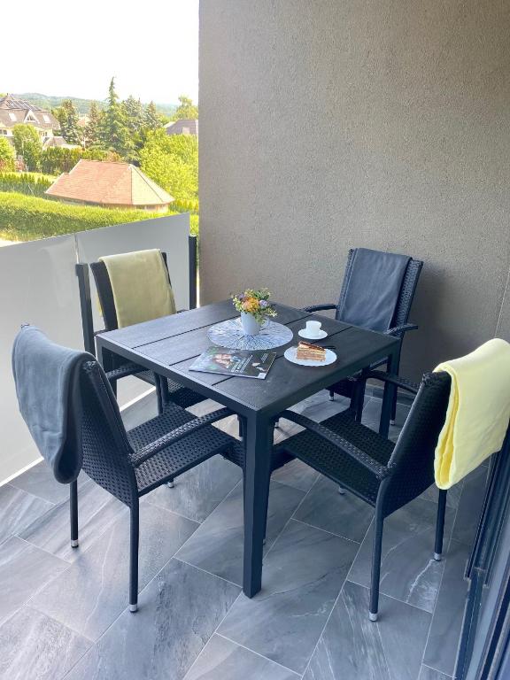 Pegazus Apartman - Apartment With Terrace