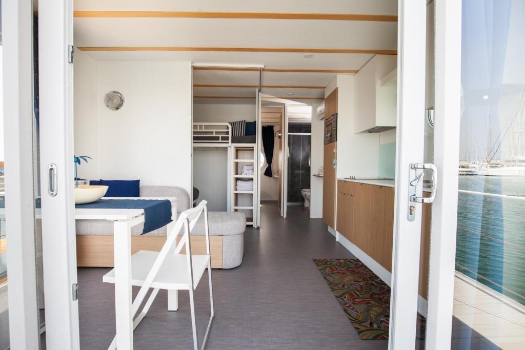 Balkón nebo terasa v ubytování House Boat Rimini Resort