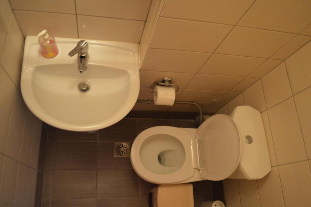 Kúpeľňa v ubytovaní Anastasias Apartment center City F