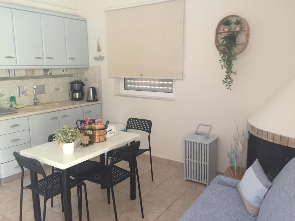 Villa Sofia - One-Bedroom Apartment With Sea View