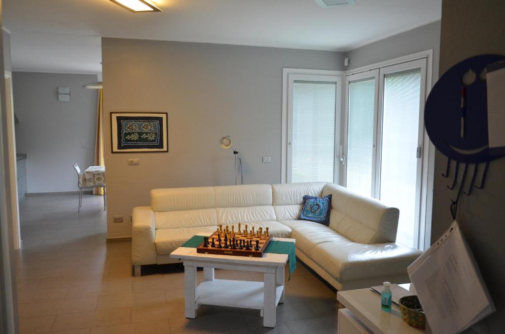 A seating area at "Lake & Mountain" Summer House