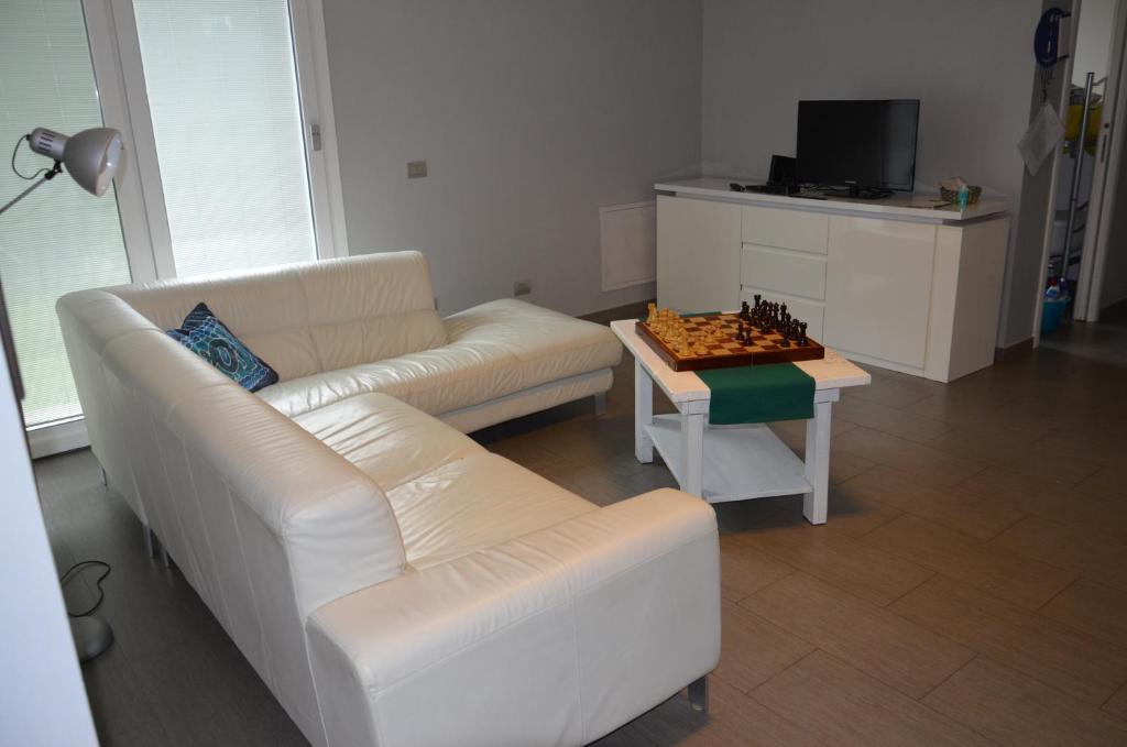 A seating area at "Lake & Mountain" Summer House