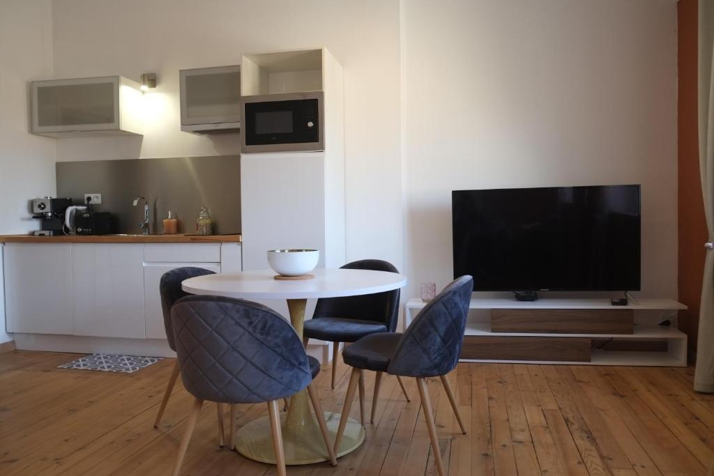 A l'ombre des remparts - Studio De Luxe