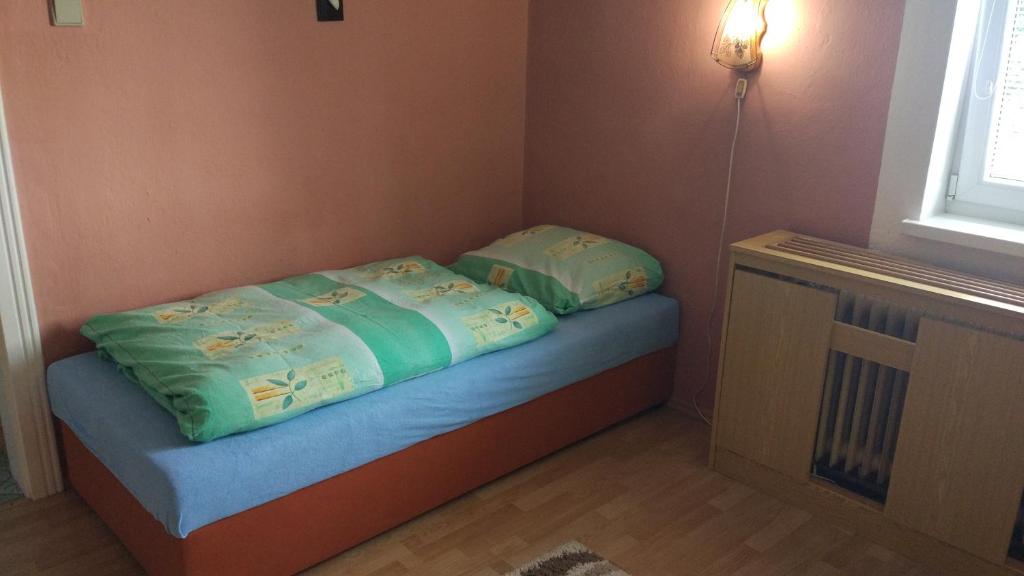 Postel nebo postele na pokoji v ubytování Apartmán Kristínka