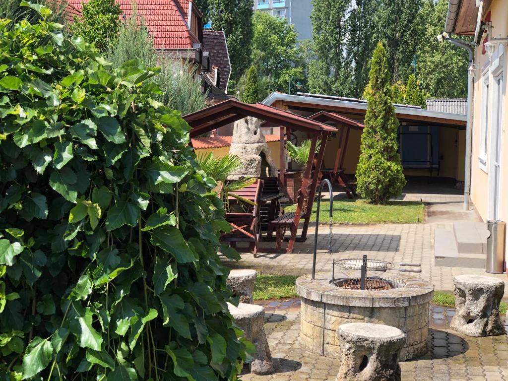 Zahrada ubytování Rubint Apartman