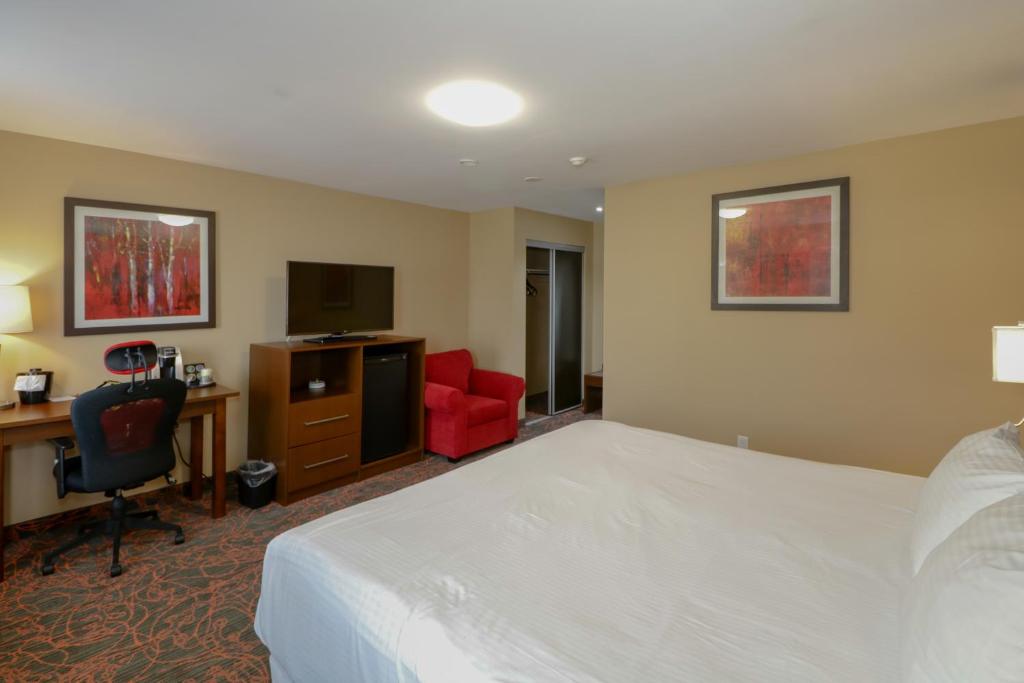 Ramada by Wyndham Jackson's Point - Lake Side King Room - Niet -roken