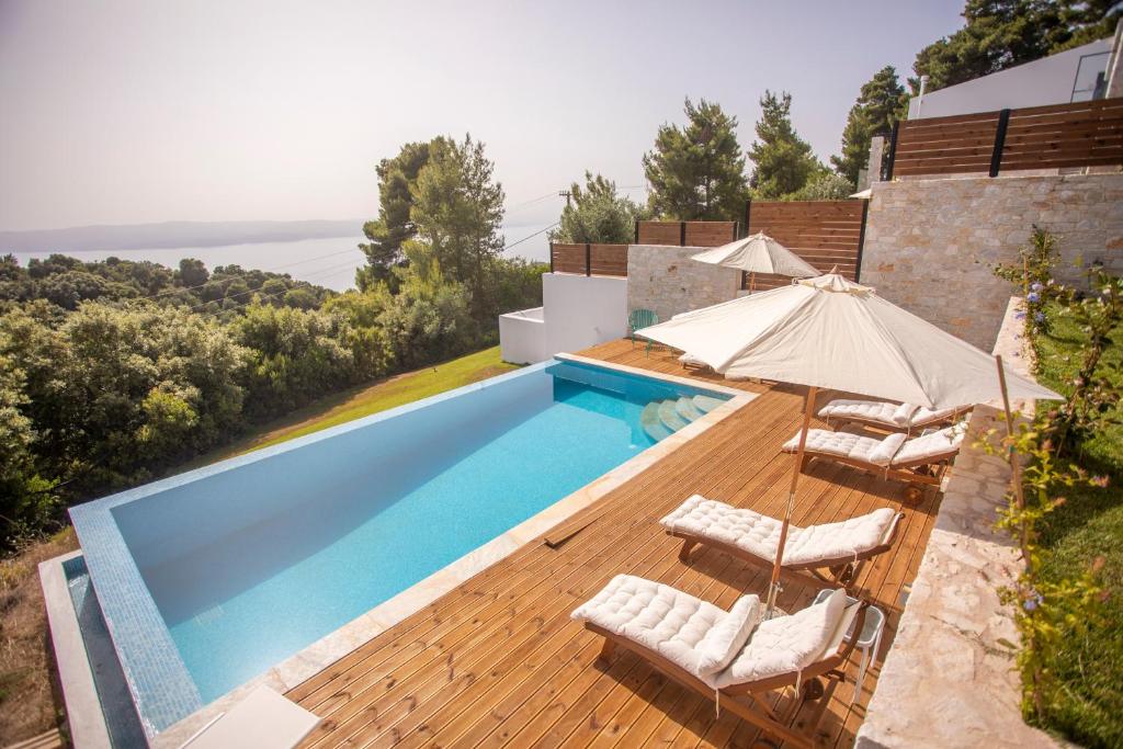 Piscine de l'établissement Allure Luxury Villas 3&4 Serenity Retreat ou située à proximité