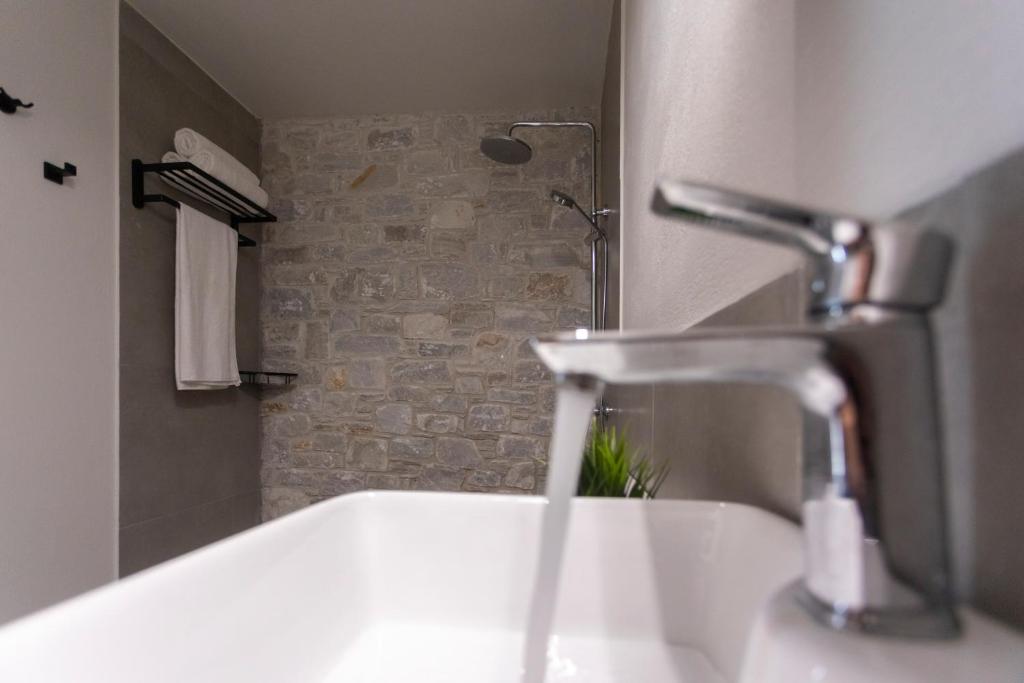Salle de bains dans l'établissement Allure Luxury Villas 3&4 Serenity Retreat