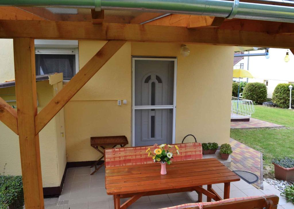 Balkón alebo terasa v ubytovaní Apartment in Zalakaros/Thermalbad 20662