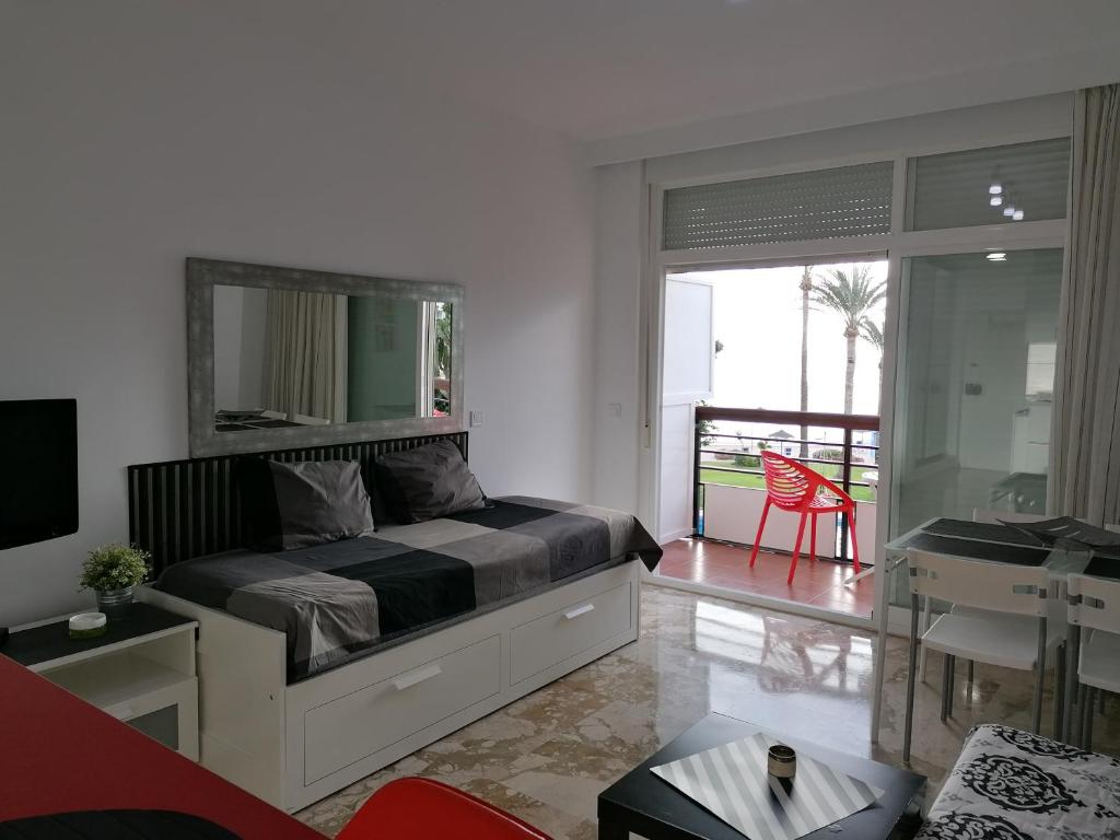Posezení v ubytování ESTUDIO CASTILLO SANTA CLARA/TORREMOLINOS