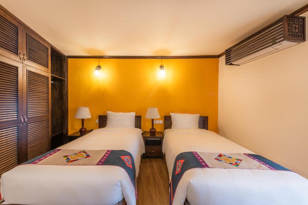 Cat Cat Galerie d’Art - 15