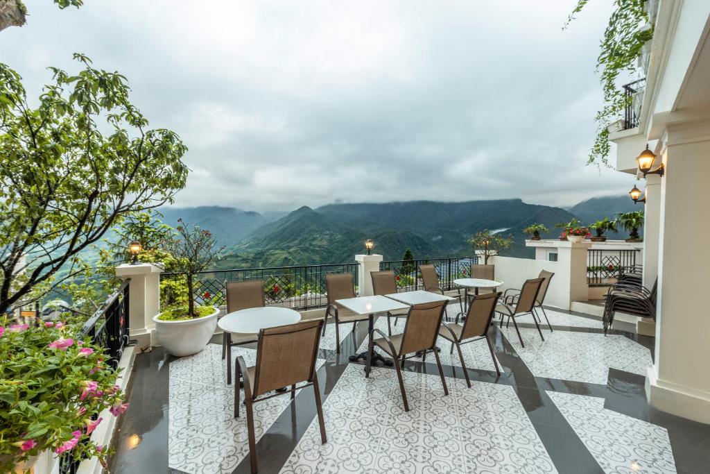 Cat Cat Galerie d’Art - 9