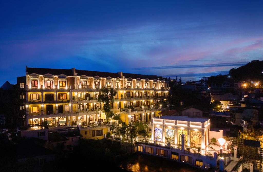 Cat Cat Galerie d’Art - 5