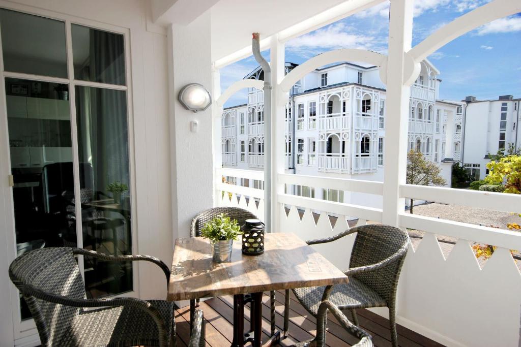 Seepark Sellin - by Rujana - Apartment