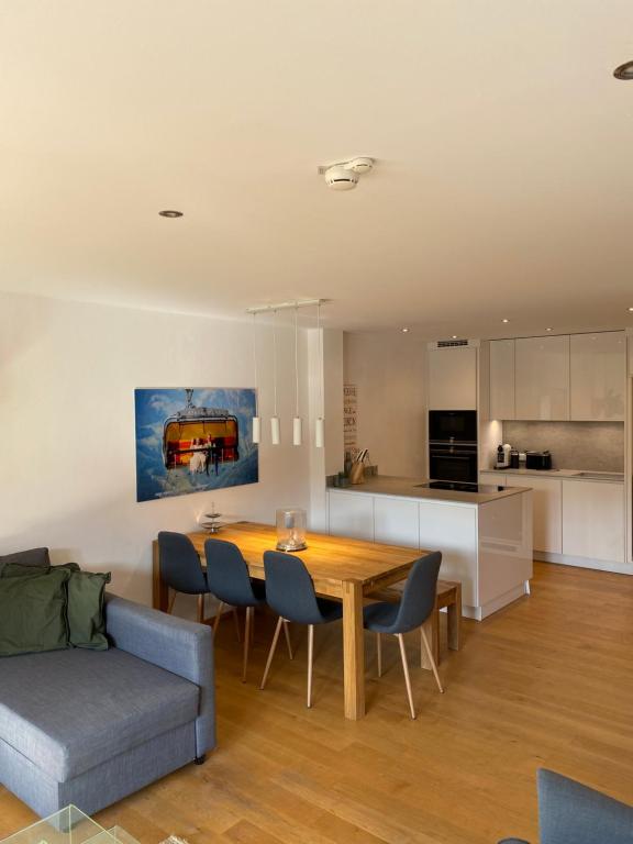 Kuchyňa alebo kuchynka v ubytovaní Moderne Wohnung im Botenwirt Top 6"Almhütte"