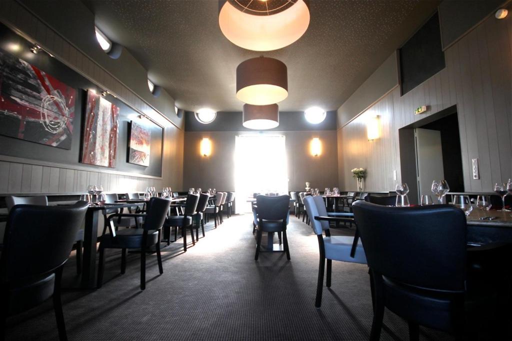 Posezení v ubytování Hôtel la Régie
