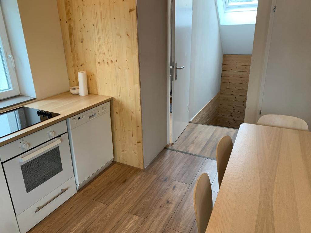 Kuchyň nebo kuchyňský kout v ubytování Book-A-Room Salzburg Apartment 5-6-7-8