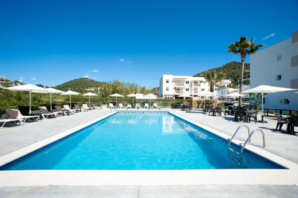 Ses Veles 2 dormitorios I, Cala Llonga – Updated 2022 Prices