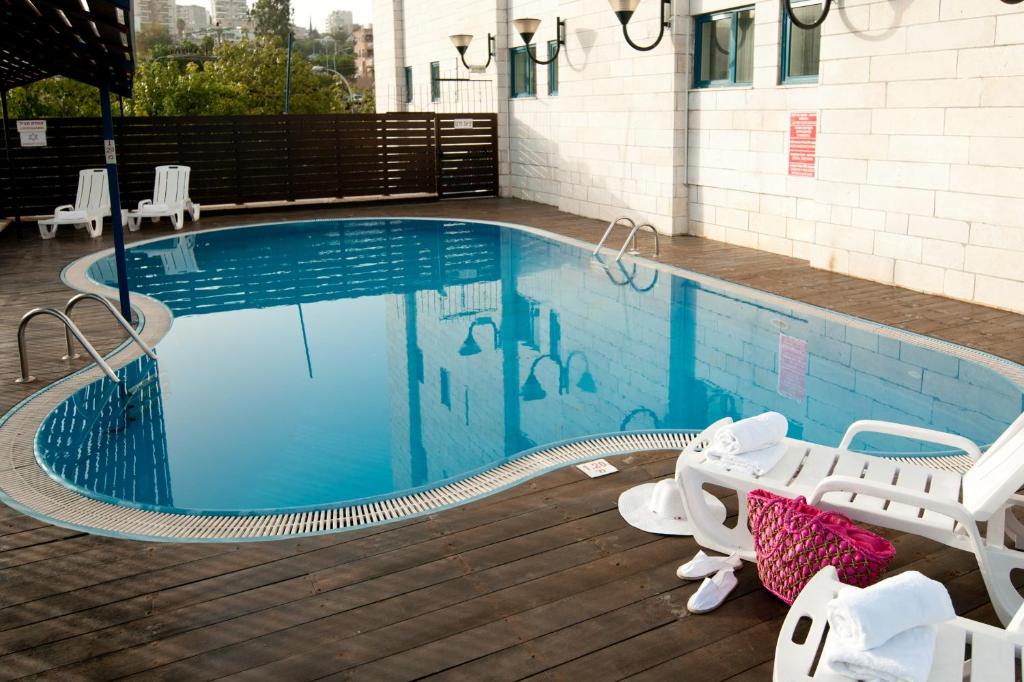 Bazén v ubytování Prima Galil Tiberias Hotel nebo v jeho okolí