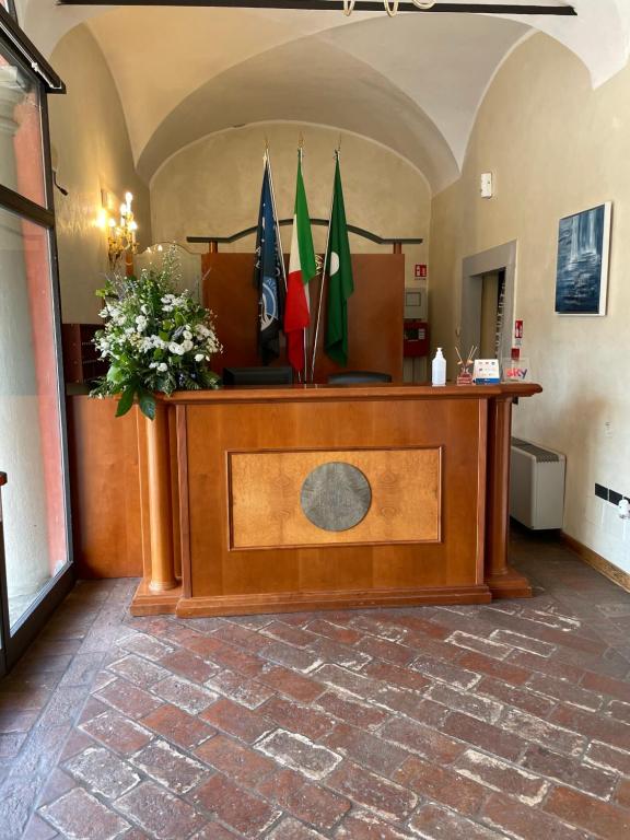 A área de receção ou átrio de Bes Hotel Bergamo Cologno al Serio