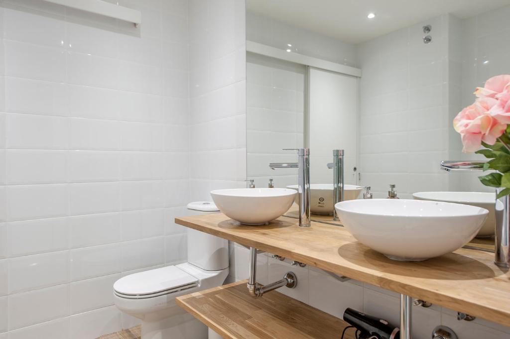 Hellenhost - Gran Vía - 15