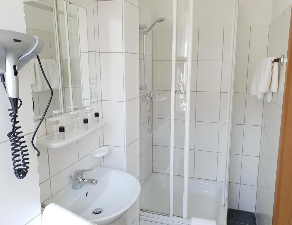 Koupelna v ubytování Südhotel