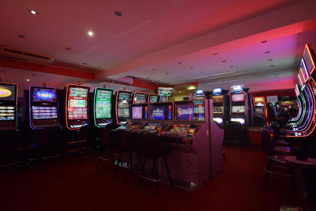 Kasino v hotelu nebo okolí