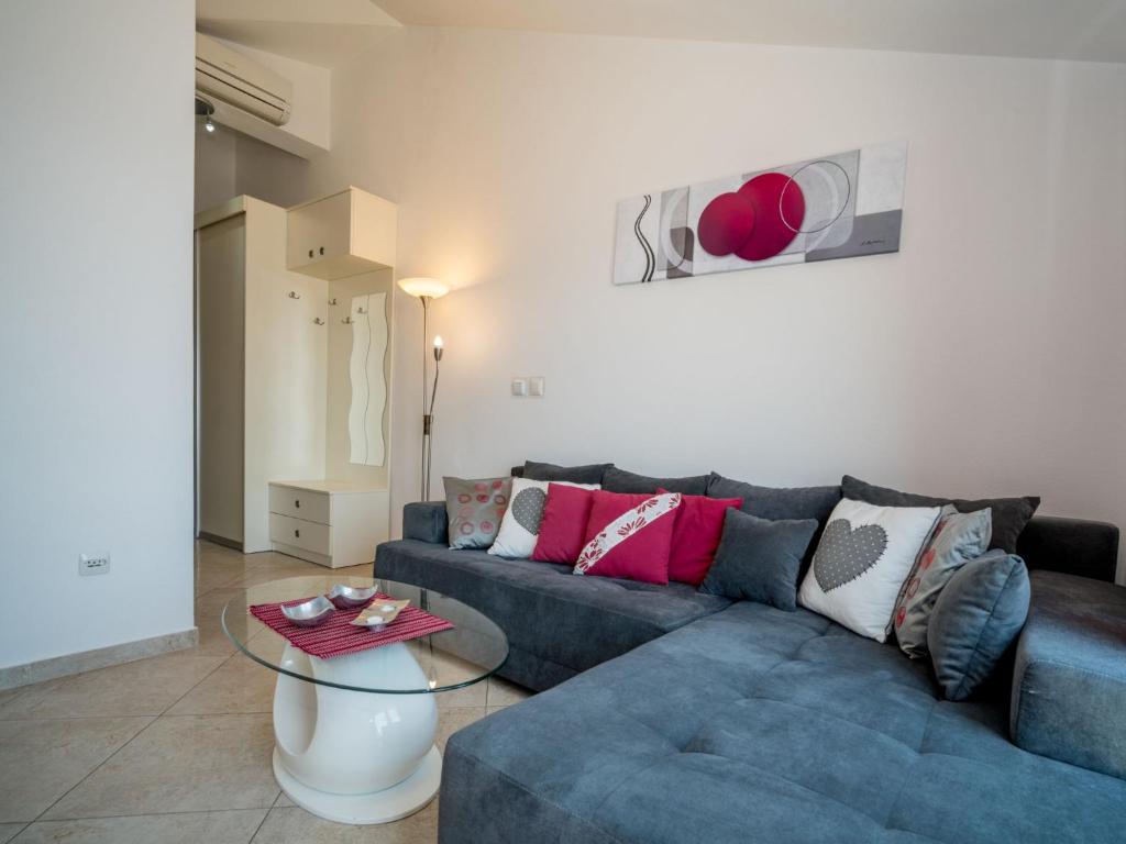 Posedenie v ubytovaní Apartment Villa Andjelka-7 by Interhome