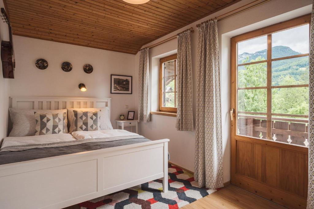 Postel nebo postele na pokoji v ubytování Ferienwohnungen Villa Salzweg