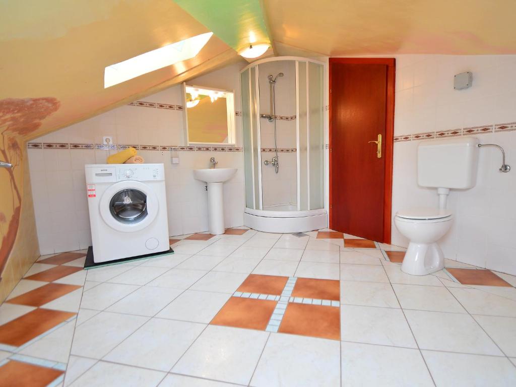 Kúpeľňa v ubytovaní Apartment Ivana-4 by Interhome