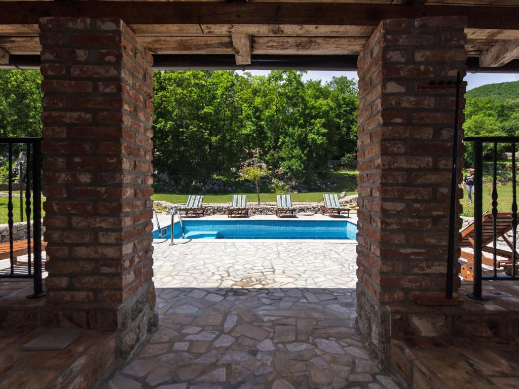 Bazén v ubytovaní Holiday Home Natura by Interhome alebo v jeho blízkosti